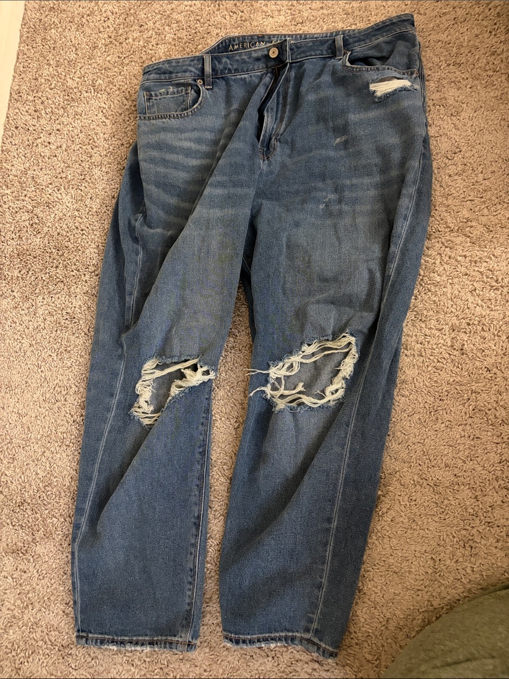 American Eagle Outfitters Men’s Ripped Dark Blue Denim Jeans